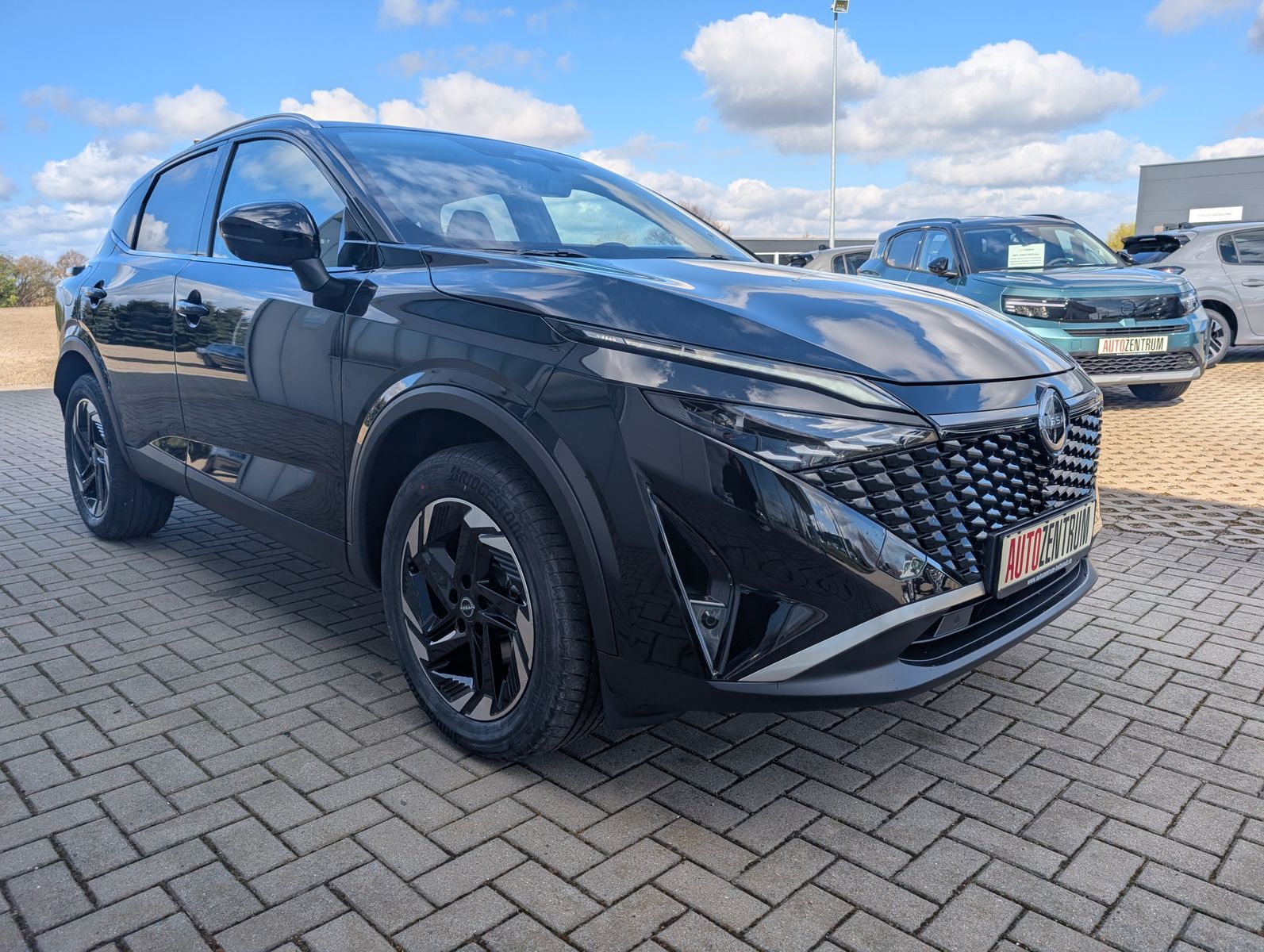 Fahrzeugabbildung Nissan Qashqai N-Connecta 1.3 MHEV 158PS Xtronic WINTER