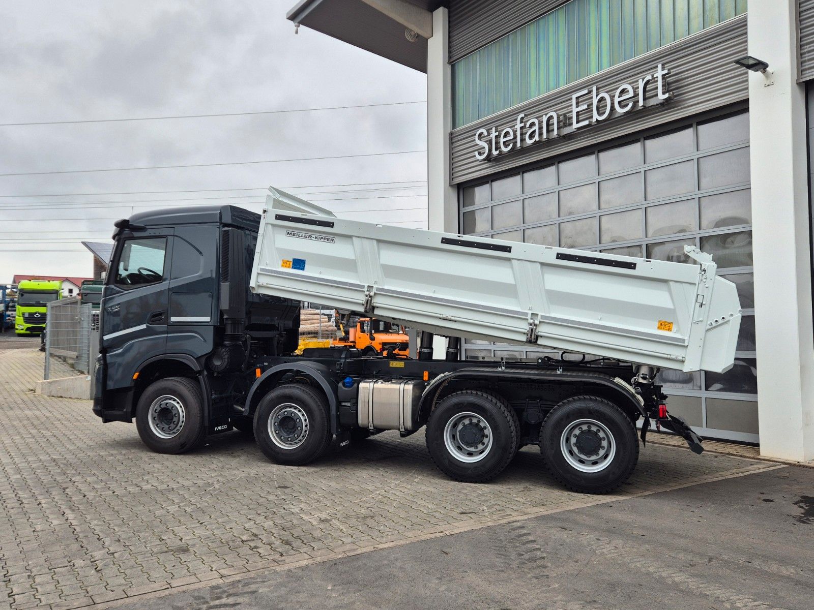 Fahrzeugabbildung Iveco AS360X58Z HR ON+ 8x4 Meiller Bordmatic AHK