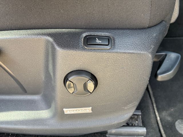Fahrzeugabbildung Volkswagen Touran 2.0 TDI Comfortline>AUT/AHK/ACC/PDC/SHZ<