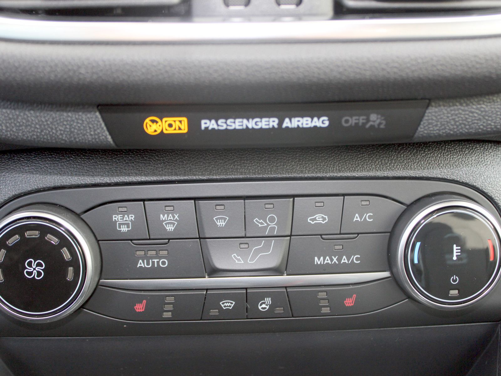 Fahrzeugabbildung Ford Fiesta Active 1,0 EcoBoost Hybrid
