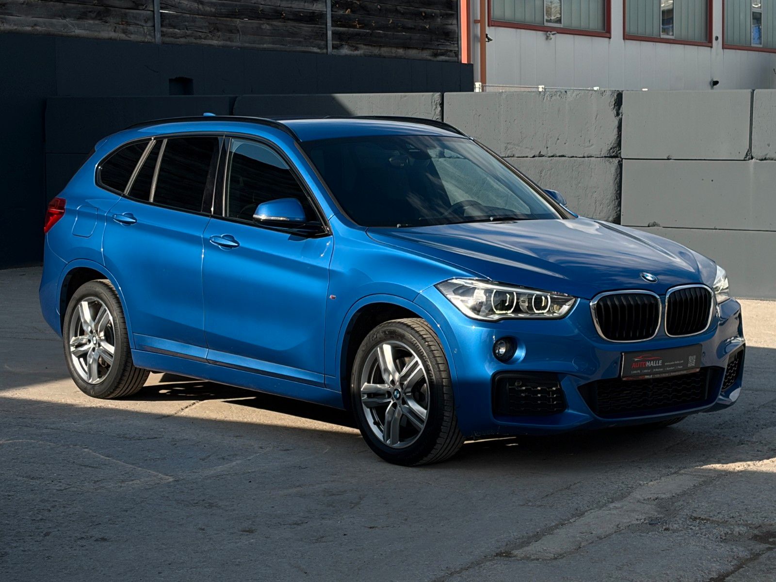 Fahrzeugabbildung BMW X1 sDrive20i M Sport Shadow LED Temp PDC