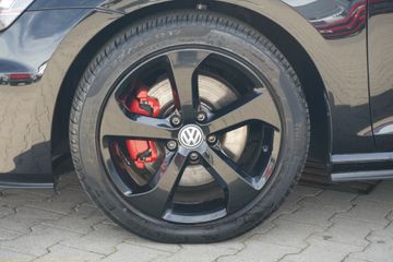 Volkswagen Golf - 9