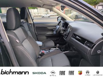 Mitsubishi Outlander - 12