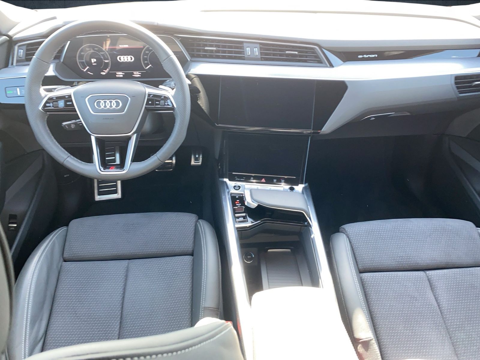 Audi Q8 e-tron - Bild 11