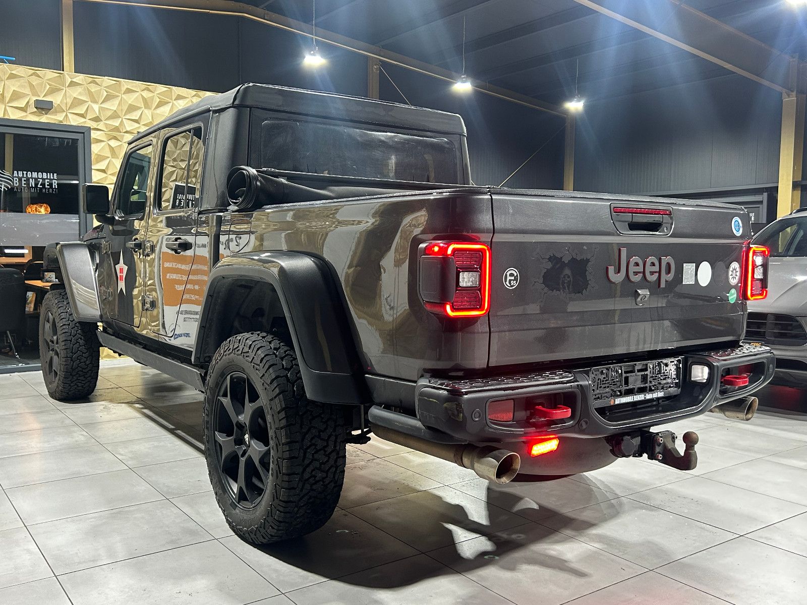 Fahrzeugabbildung Jeep Gladiator Overland RUBICON 4X4/EXKLUSIVE/XXL/KAM