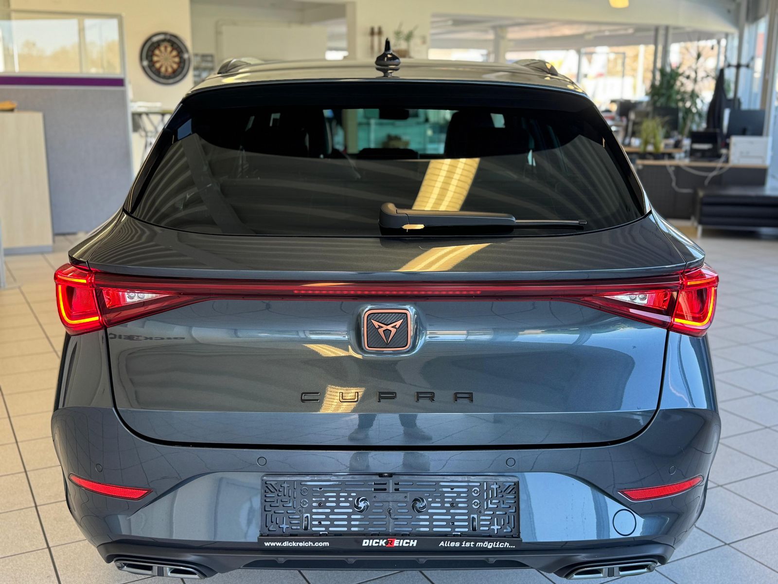 Fahrzeugabbildung CUPRA Leon 1.5eTSI DSG Matrix Cam Vision+ el. Heck AHK
