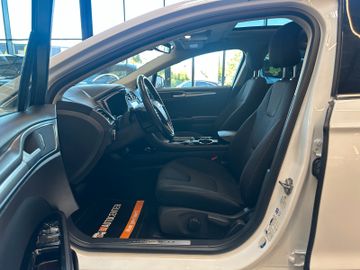 Ford Mondeo Lim *TEMPO*NAVI*KEYLESS*PANO*2-Zonen*
