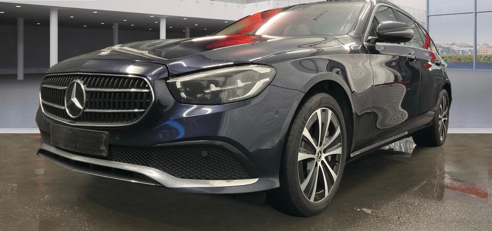 Mercedes-Benz T-Modell E 300 de / Head Up / Schiebedach
