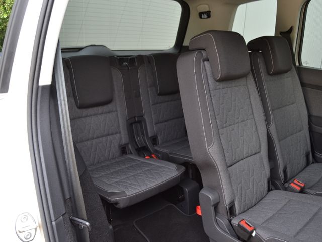 Touran 1.5 TSI Move 7-SITZER/IQ.DRIVE-PAKET/LED/