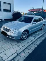 Mercedes-Benz Mercedes Benz E Klasse TÜV 06/27 Eventuell... - Mercedes-Benz 270 Gebrauchtwagen