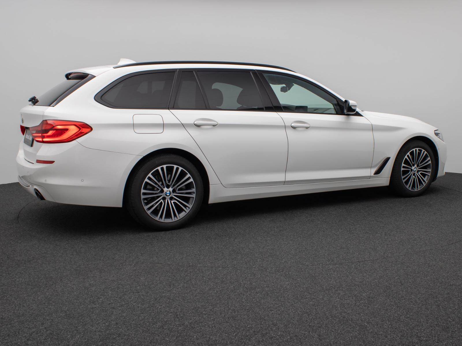 BMW 520d xD Tour Sport Line Pano H/K Exklusiv Paket