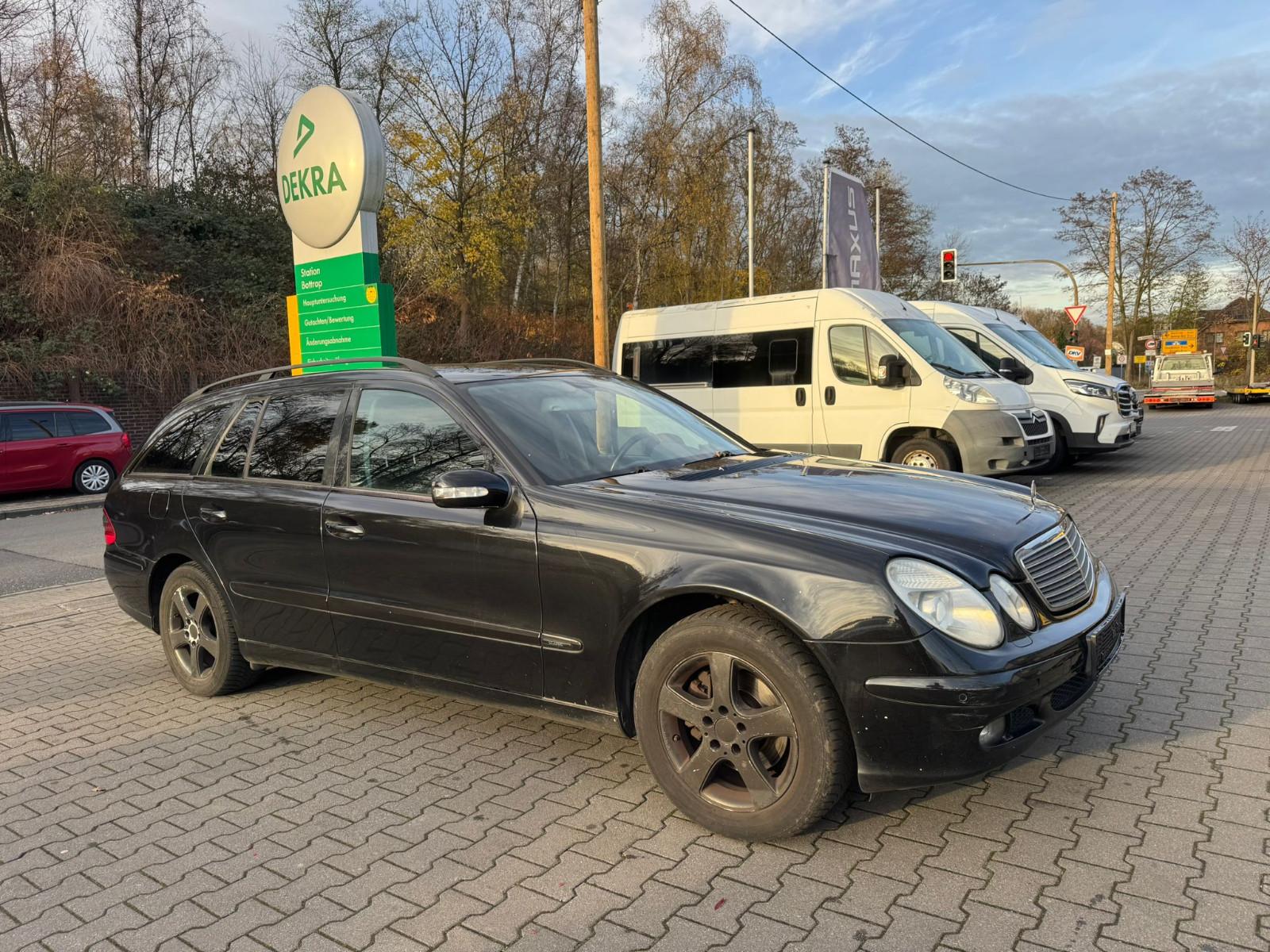 Mercedes-Benz E 220 E T-Modell E 220 T CDI Automatik