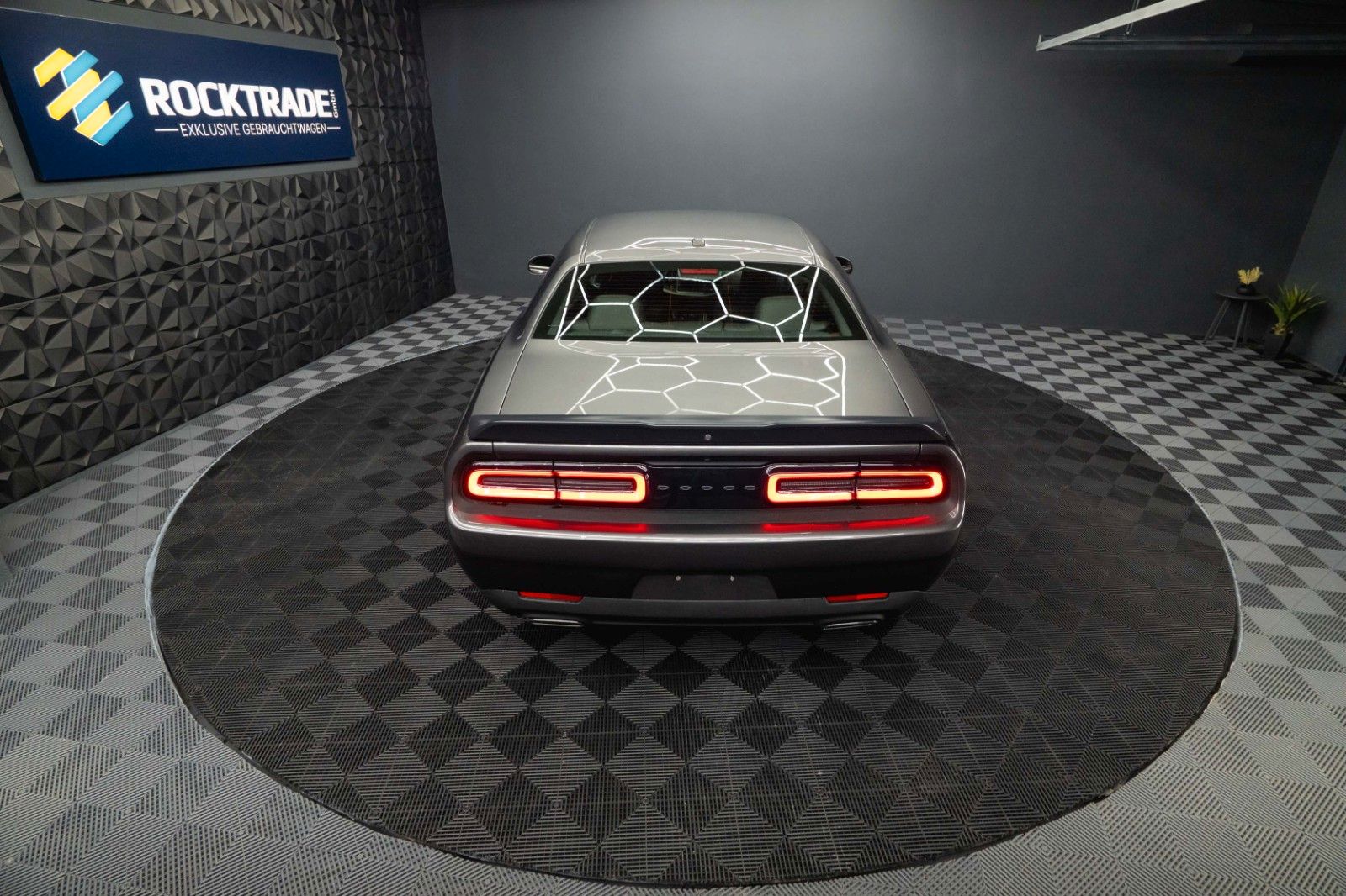 Fahrzeugabbildung Dodge Challenger 3.6 V6 GT SRT Styling LAST CALL 19%