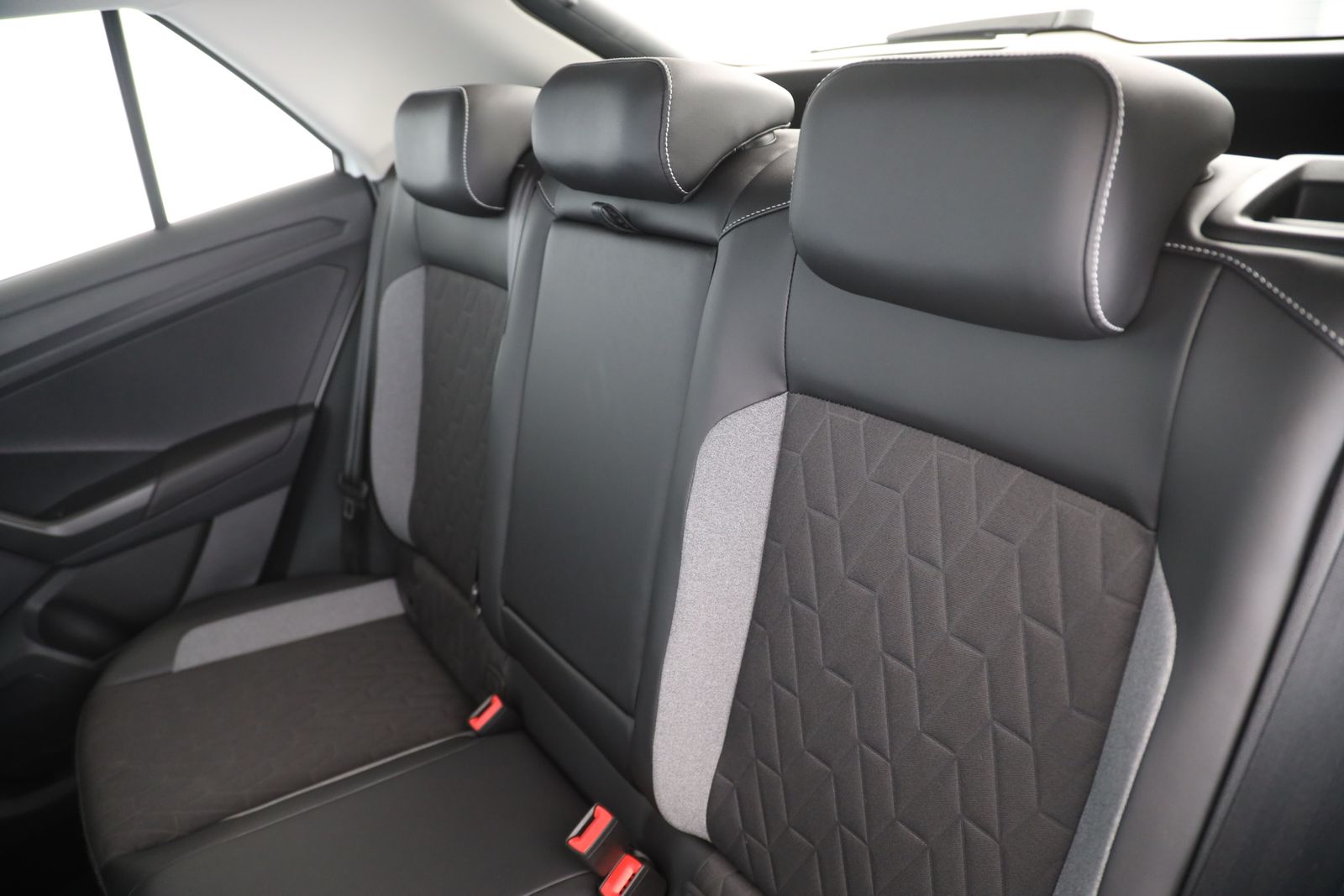 Volkswagen T-Roc - Bild 13