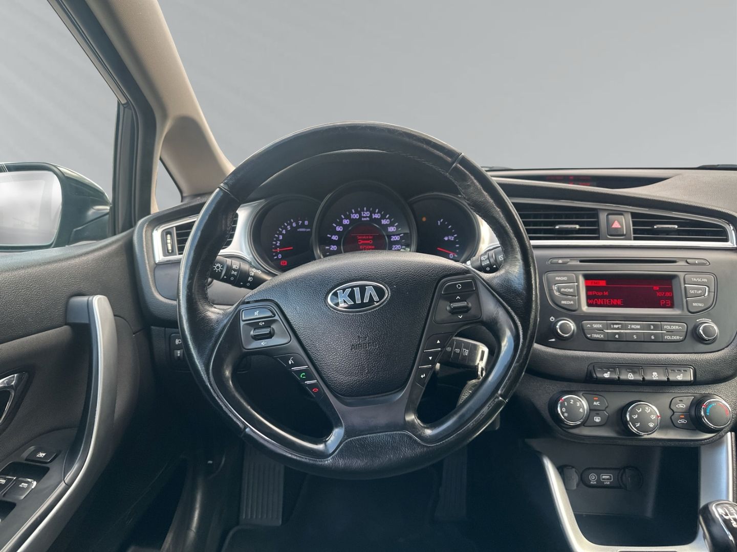 Fahrzeugabbildung Kia Ceed Edition 1.4 ED7 EMOTION +Berganfahrass.+Kli