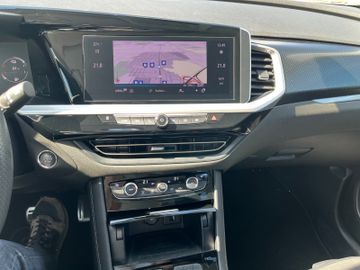 Opel Grandland GSe 1.6 PlugIn Hybrid 4 AHK Matrix-LED