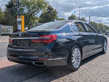 BMW 725 - 6