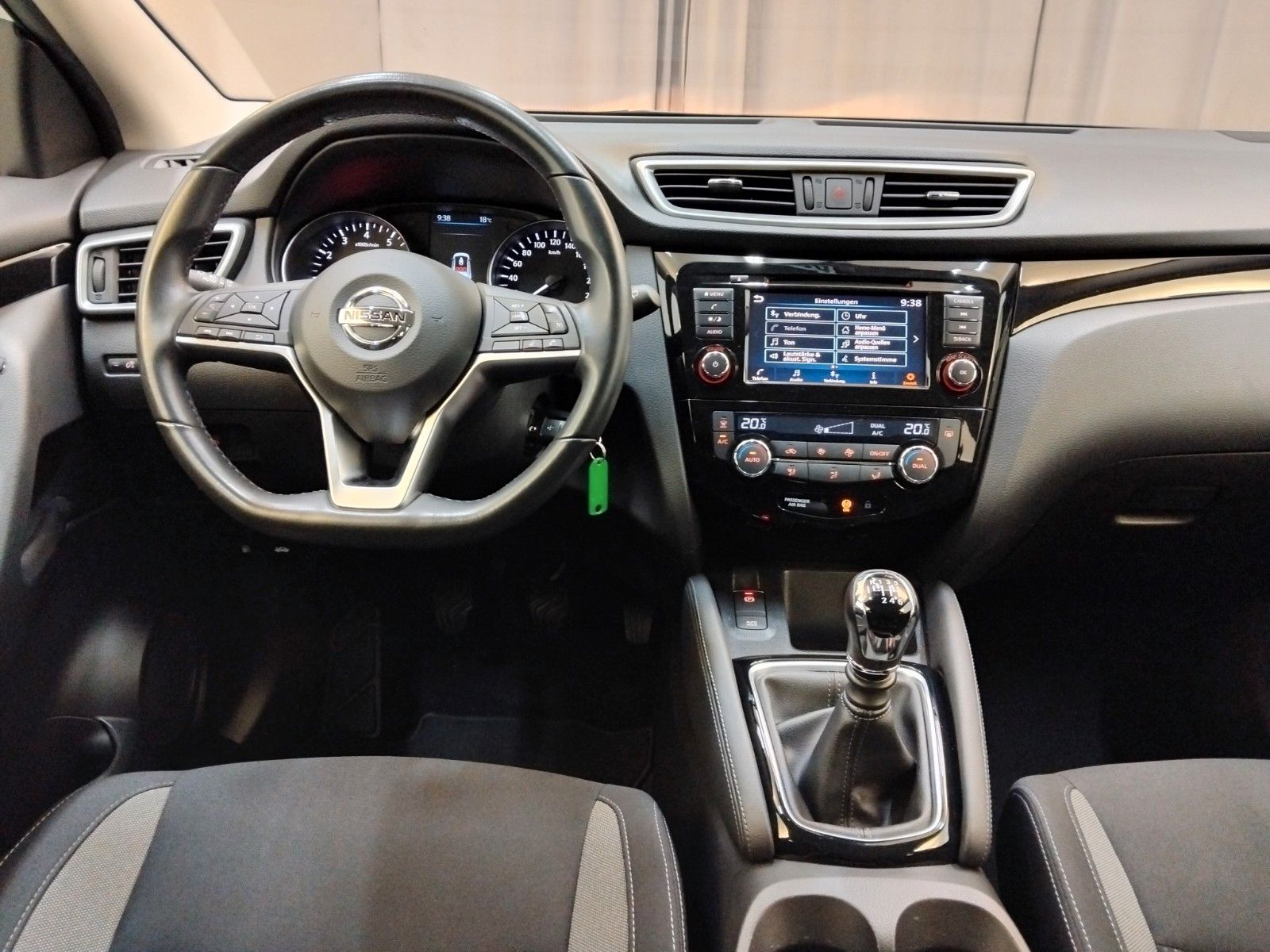 Nissan Qashqai (08/2021, Benzin)