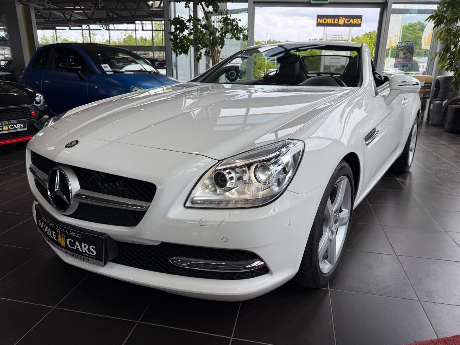 Fahrzeugabbildung Mercedes-Benz SLC 200 NAVI AIRSCARF ALU