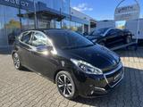 Peugeot 208 Allure 110 EAT6 Panodach Klima SHZ Alu - schwarze Peugeot 208