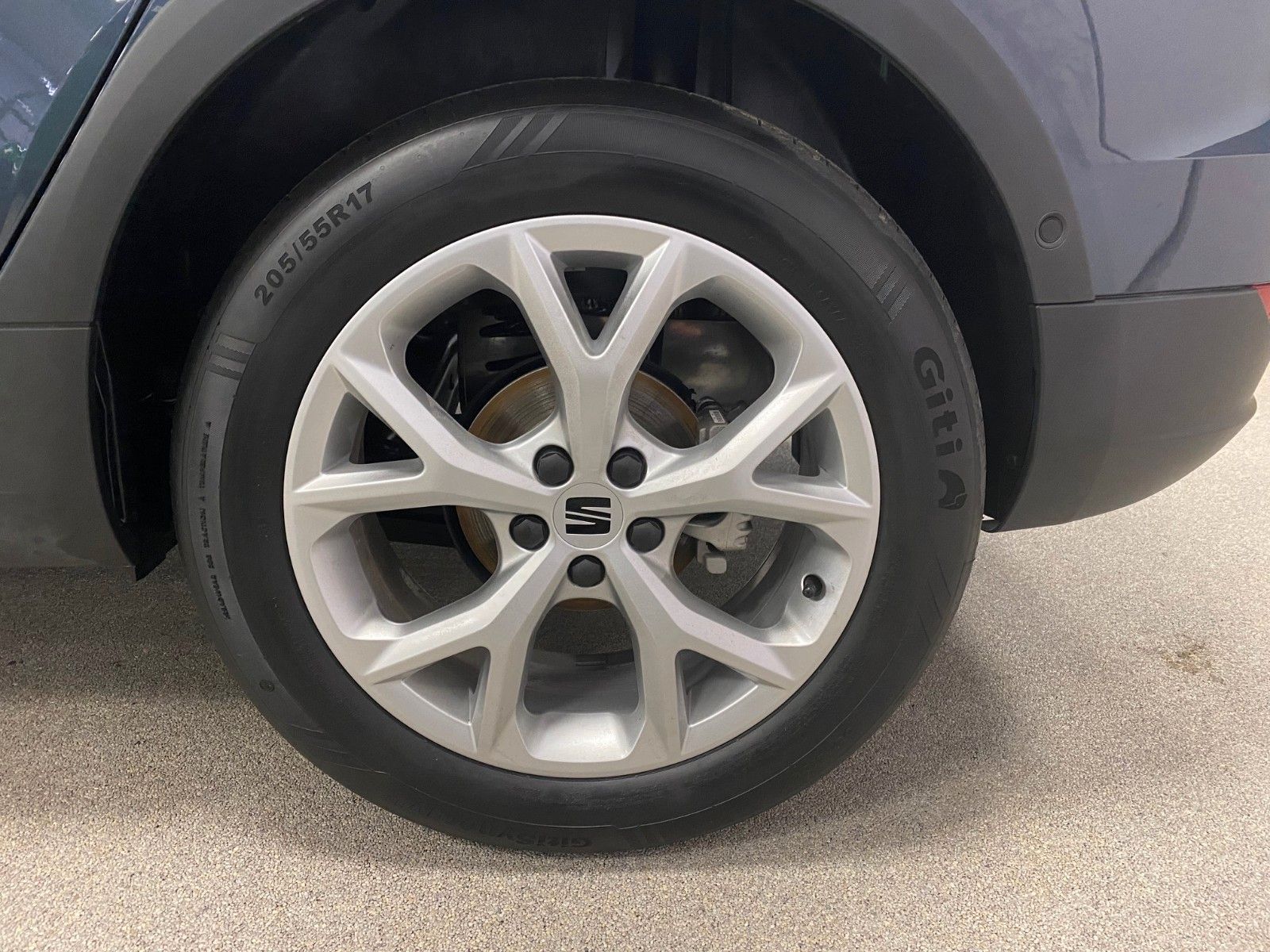 Fahrzeugabbildung SEAT Arona TSI FR DSG+AHK+5 Ja. GARANTIE+SPURWECHSEL+