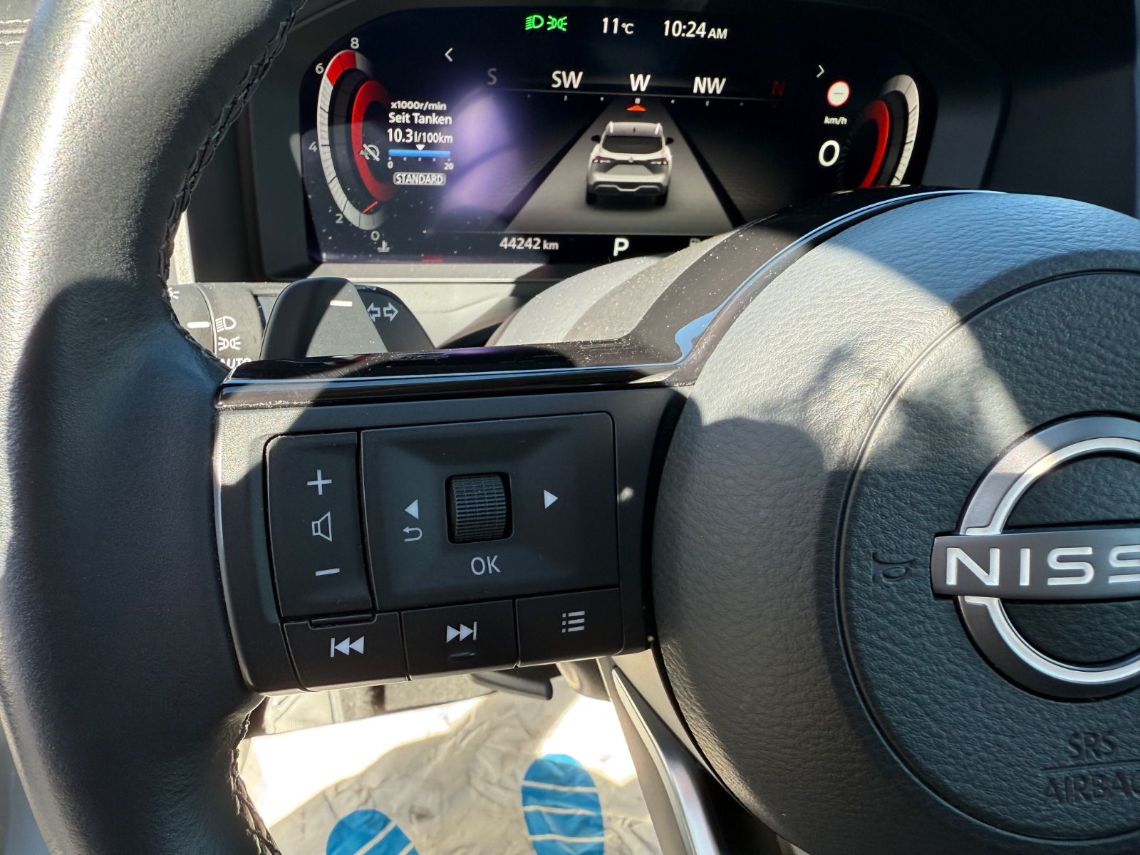 Fahrzeugabbildung Nissan Qashqai N-Connecta 360° Kamera, Navi, Winterpa.