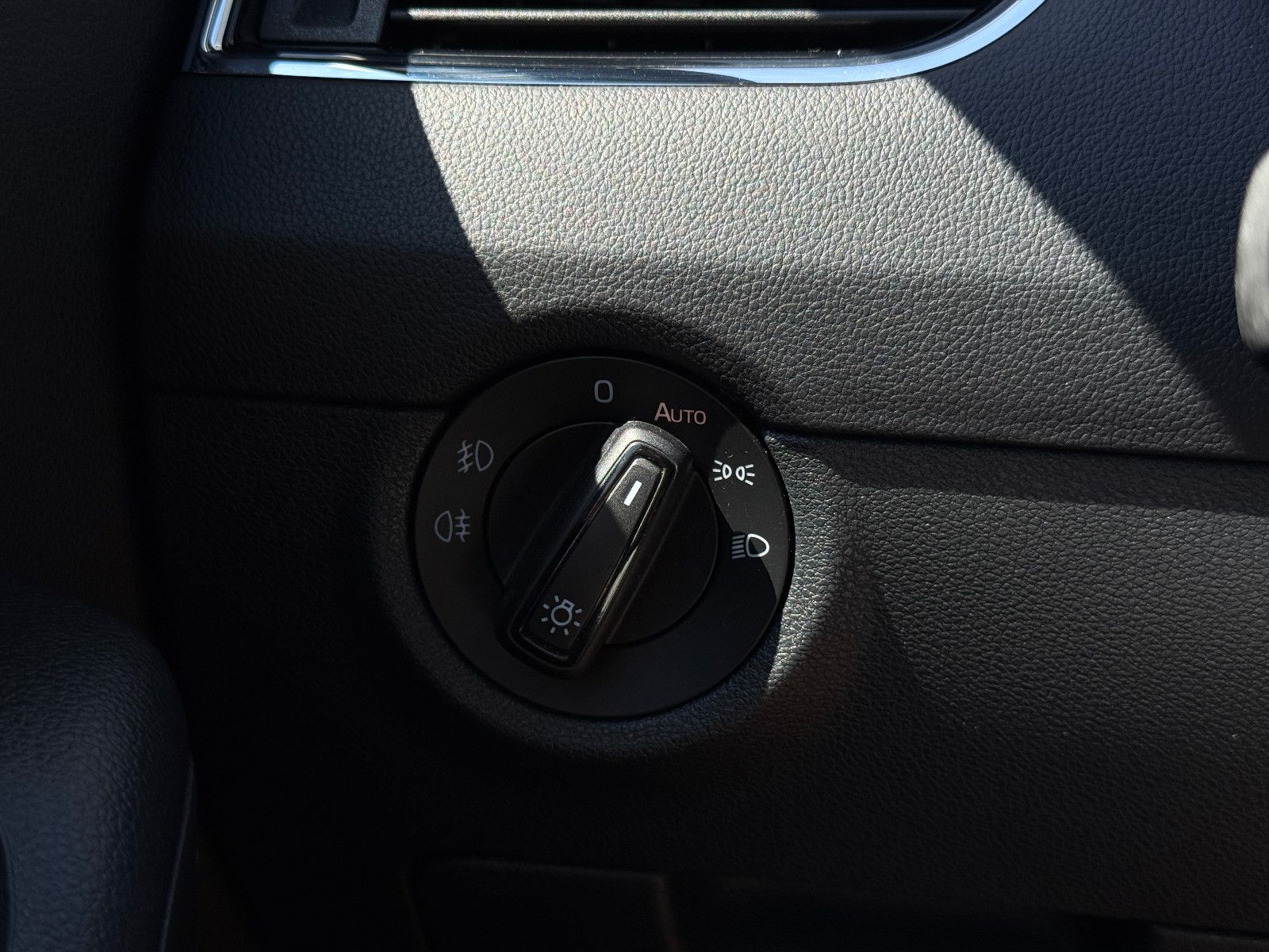 Skoda Octavia Combi RS DSG ACC LED Navi Pano Kam SHZ foto 14