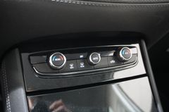 Fahrzeugabbildung Opel Grandland X ELEG Plug-in-Hybrid LED/360°/AHK/NAV