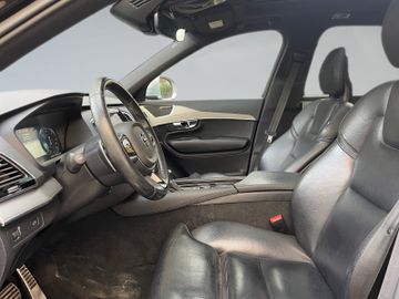 Volvo XC90 - 10
