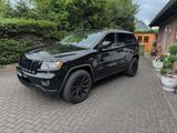 Jeep Grand Cherokee Overland 5.7 V8 HEMI Automatik, L - Jeep Grand Cherokee Overland mit Benzin-Antrieb