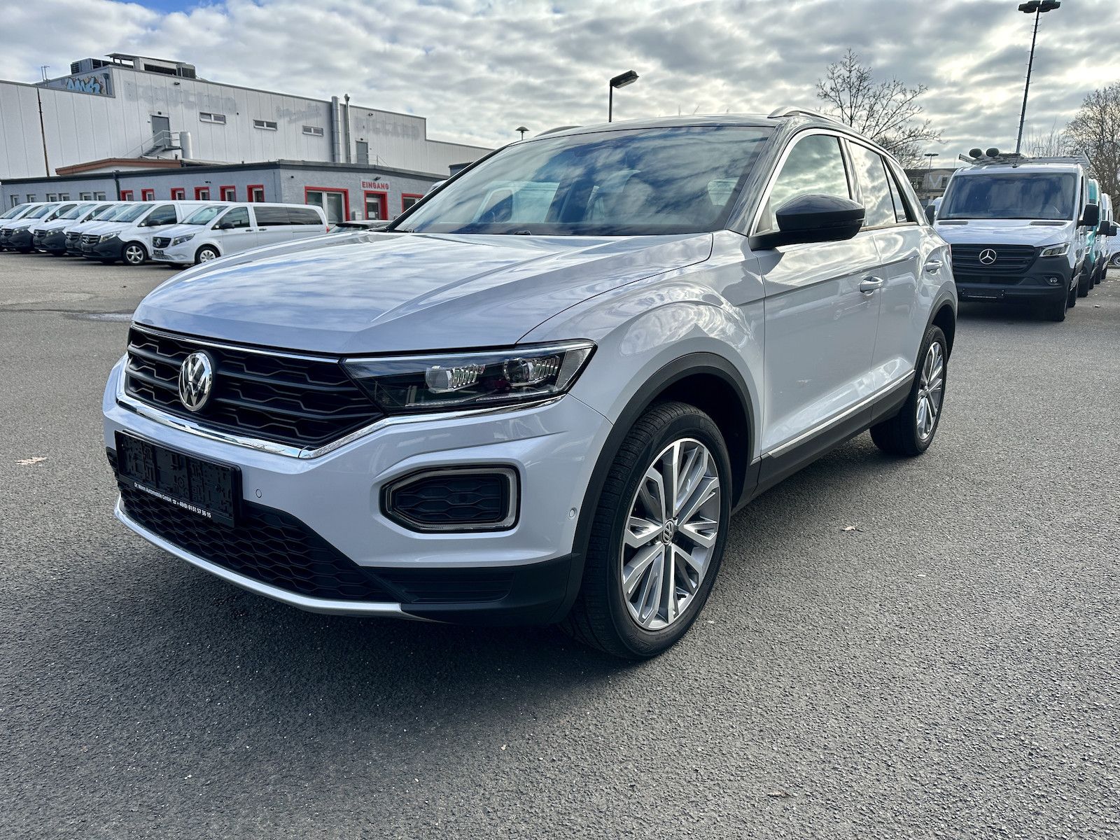 VW T-Roc IQ.DRIVE LED Navi PDC SHZ