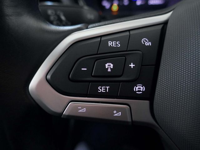 Fahrzeugabbildung Volkswagen T-Cross Life 1.0 TSI | RFK ACC Navi