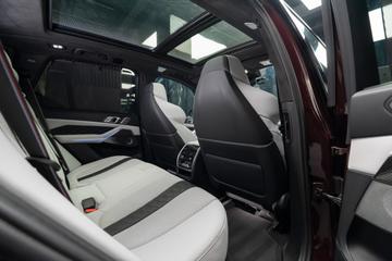 2023 BMW X5 M — миниатюра 40
