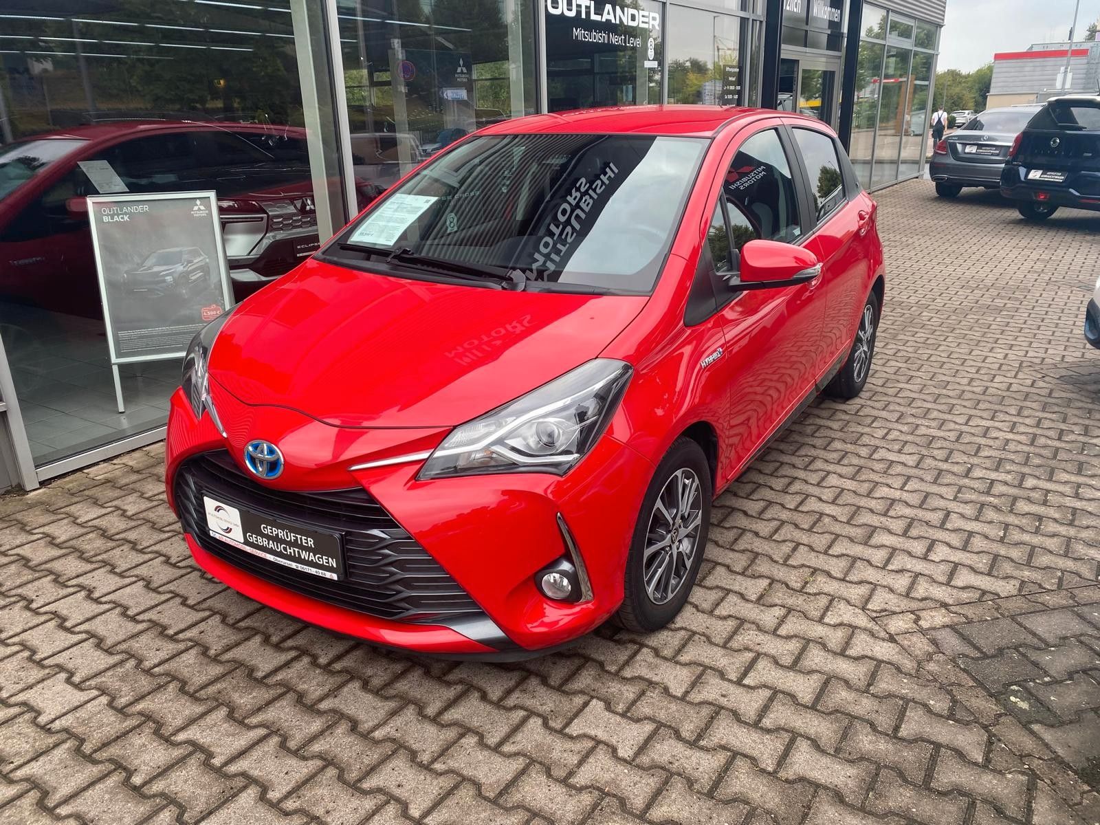 Toyota Yaris Hybrid Y20 Club imagem 2