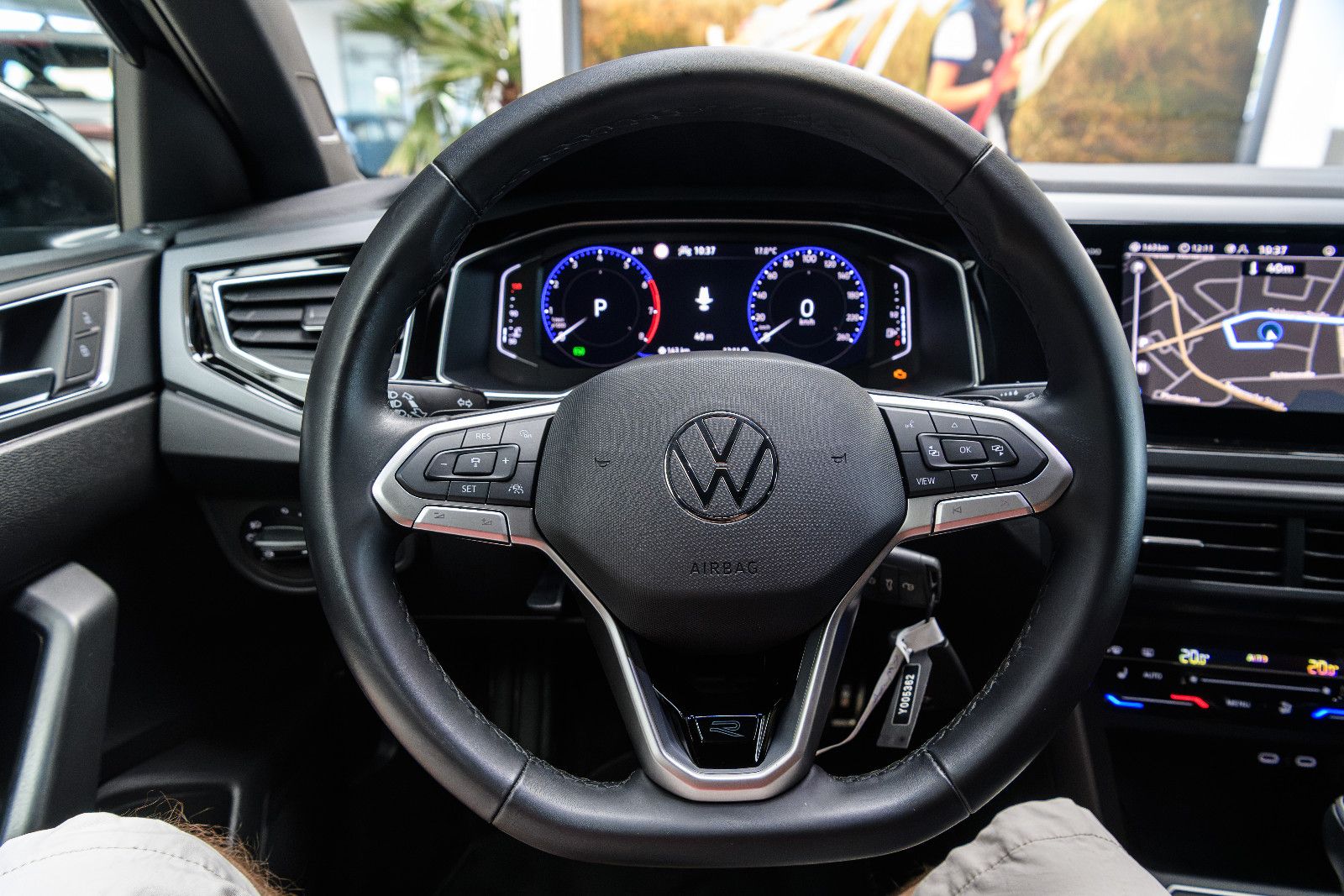 Fahrzeugabbildung Volkswagen Taigo R-Line 1.5 TSI DSG IQ-LED+AHK+KAMERA+ACC