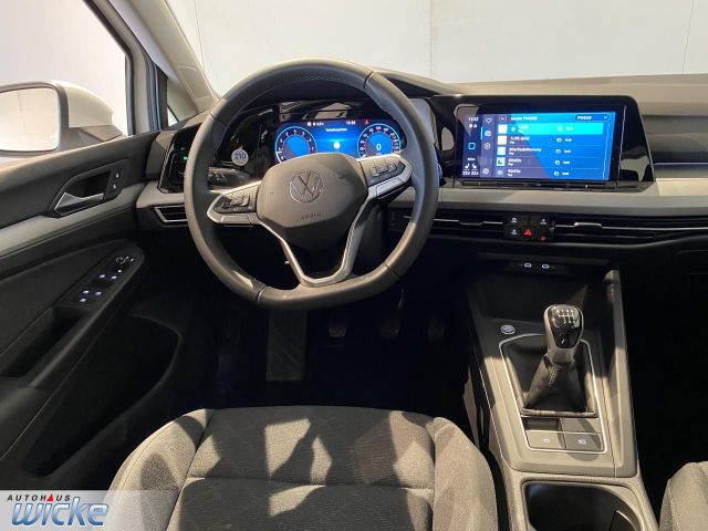 Golf VIII 1.5 TSI Life NAVI KLIMA PDC LED