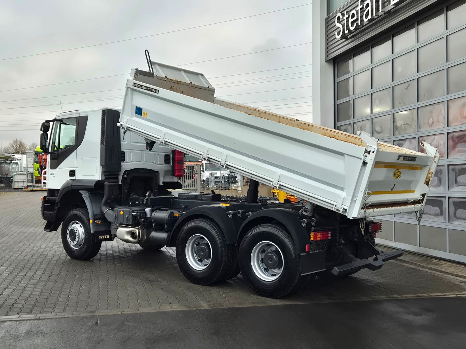 Fahrzeugabbildung Iveco Trakker AT260T41W 6x6 Meiller AHK
