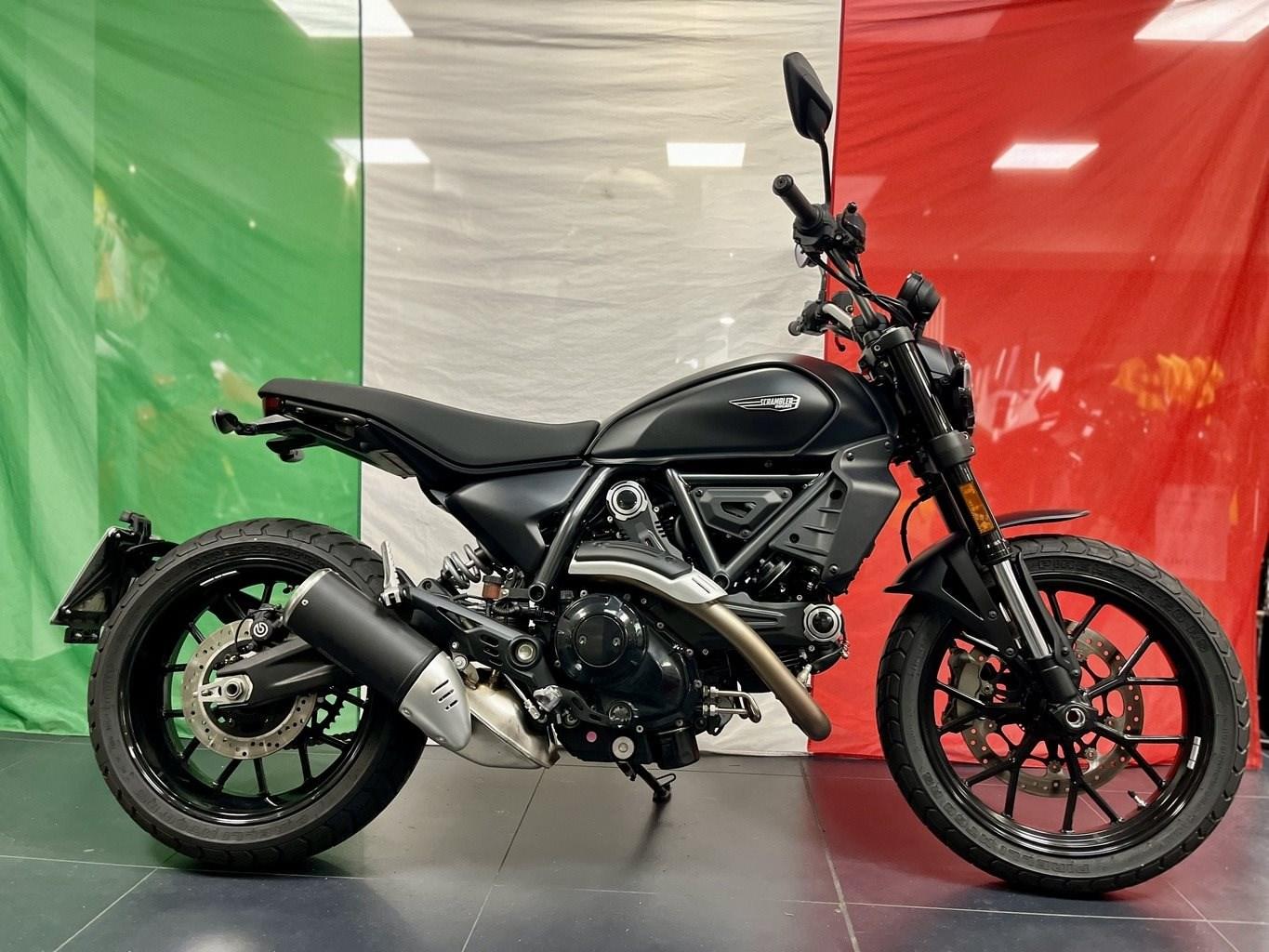 Ducati Scrambler Icon Dark
