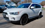 Mitsubishi Outlander Invite 4WD - Mitsubishi Outlander Invite mit Diesel-Antrieb