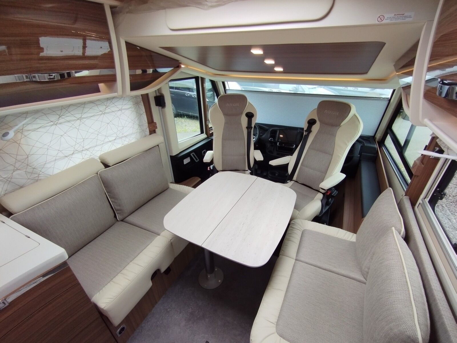 Fahrzeugabbildung Eura Mobil Integra I 760 QF SAT,Solar,Klimaanlage,TV,RK