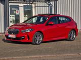 BMW 118 d M Sport/NAVI/LED/PANORAMA/LEDER/AHK - rote BMW 118