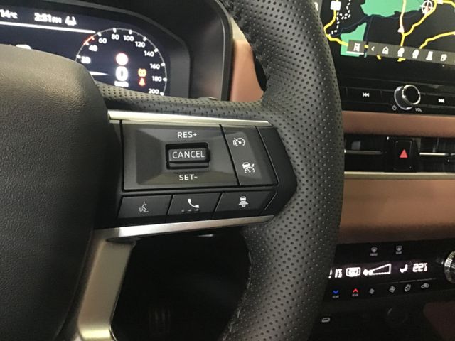 Fahrzeugabbildung Mitsubishi Outlander TOP Luxury-Paket 2.4PHEV ACC/Navi/Pano