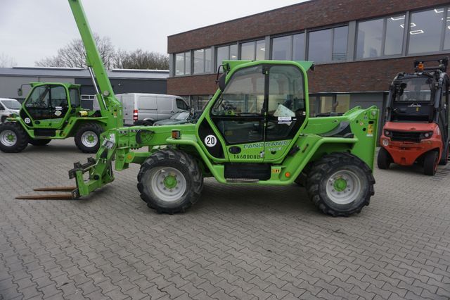 Merlo P 38.13, 3219 Stunden , Neue Reifen