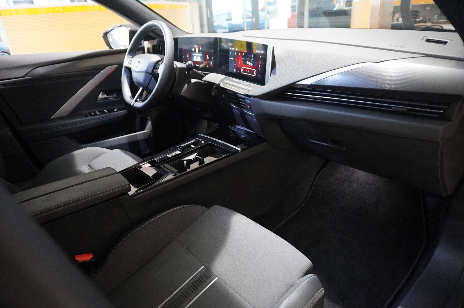 Fahrzeugabbildung Opel Astra L ST 1.2T GS LINE NAVI/LED/360°/VIRT./DAB+