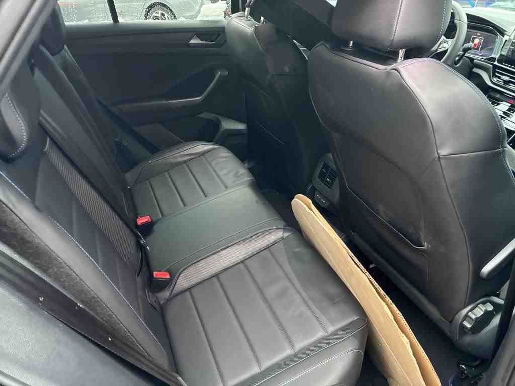 Volkswagen T-Roc - Bild 5