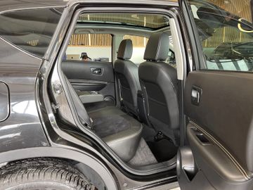 Nissan Qashqai 360 4X4 *PANORAMA*NAVI*TEILLEDER*