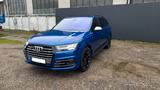 Audi SQ7 -4.0 TDI QUATRO - blaue Audi SQ7