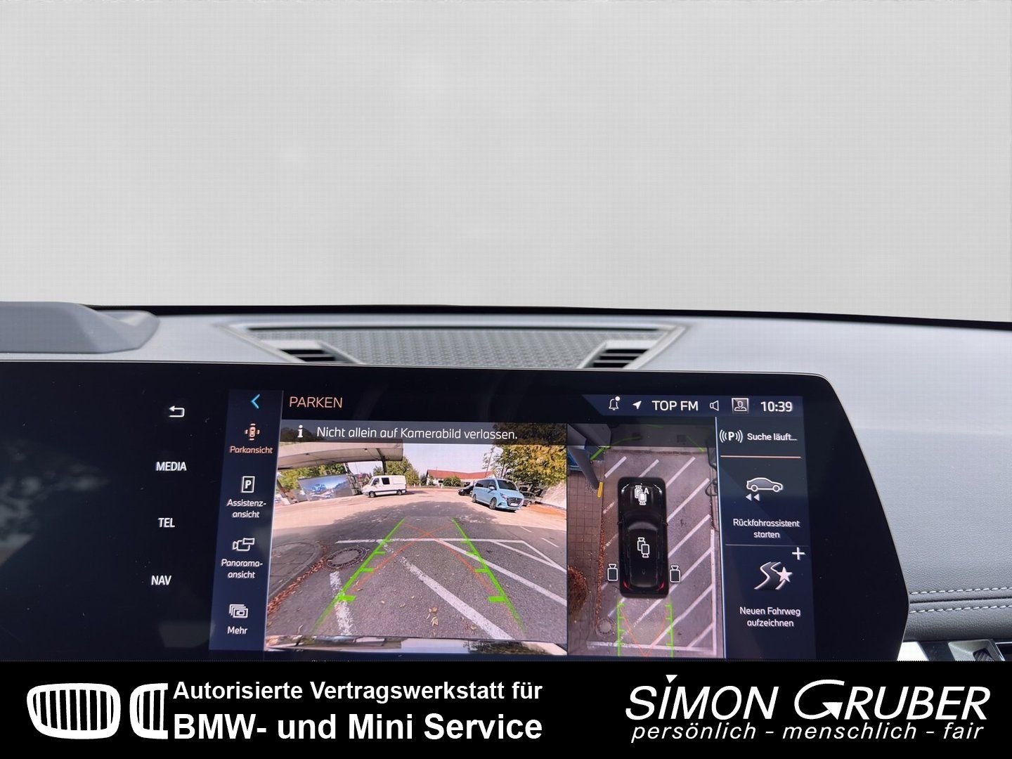 Fahrzeugabbildung BMW X1 xDrive23i M Sport Pro Pano HUD H&K Leder AHK