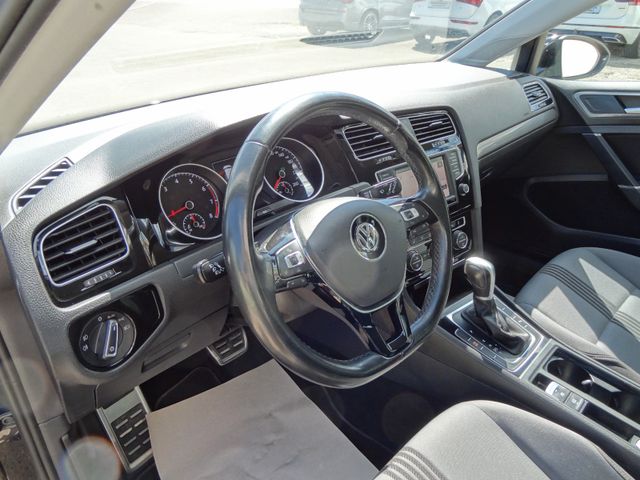 Fahrzeugabbildung Volkswagen Golf VII Lim. Allstar/DSG/Xenon/Navi/2.Hd/150PS/