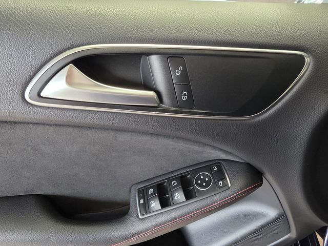 MERCEDES-BENZ B 180 — Foto 12